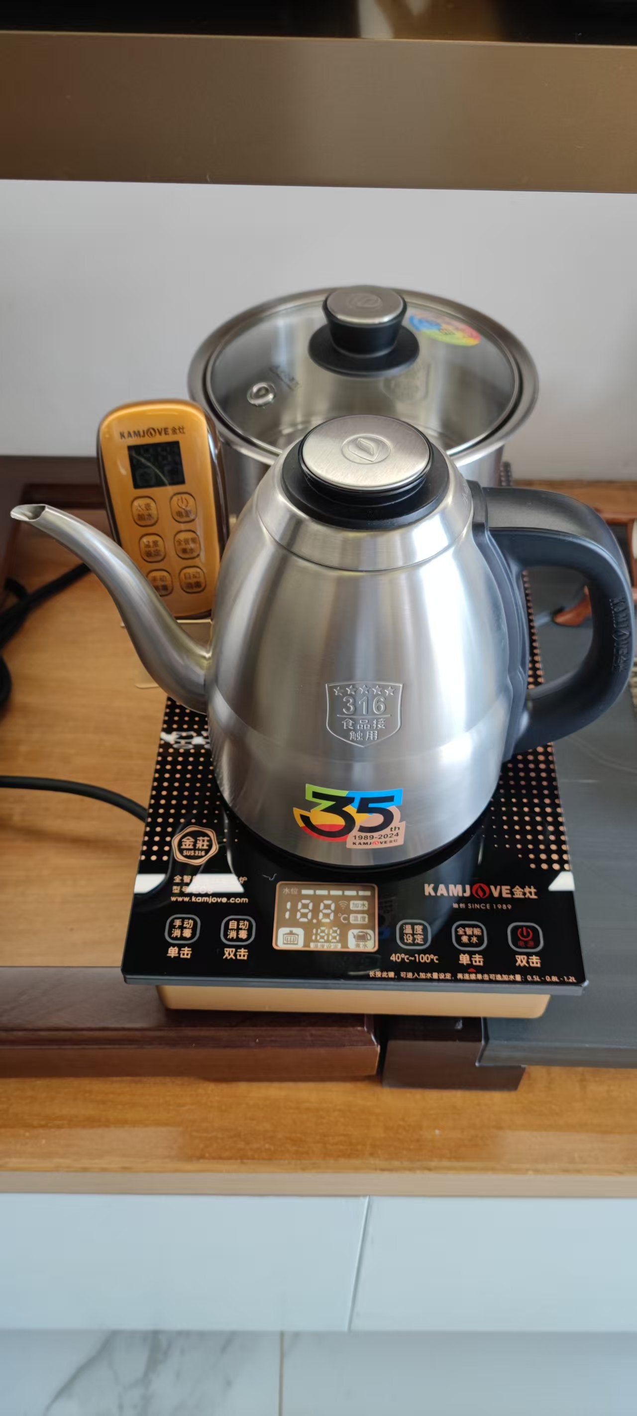 Fully intelligent electric kettle